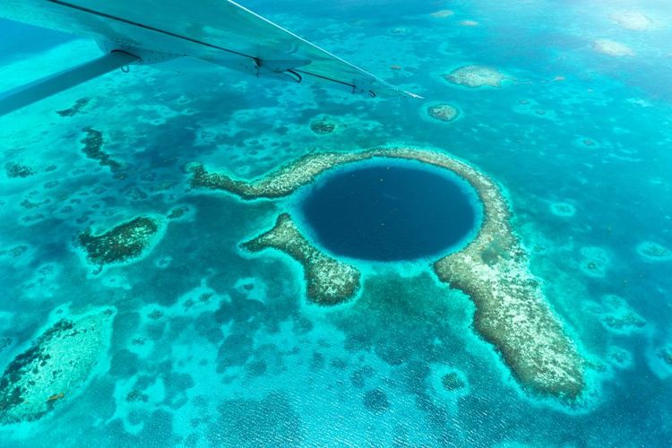 Le Grand Trou Bleu vu du ciel, Belize 
