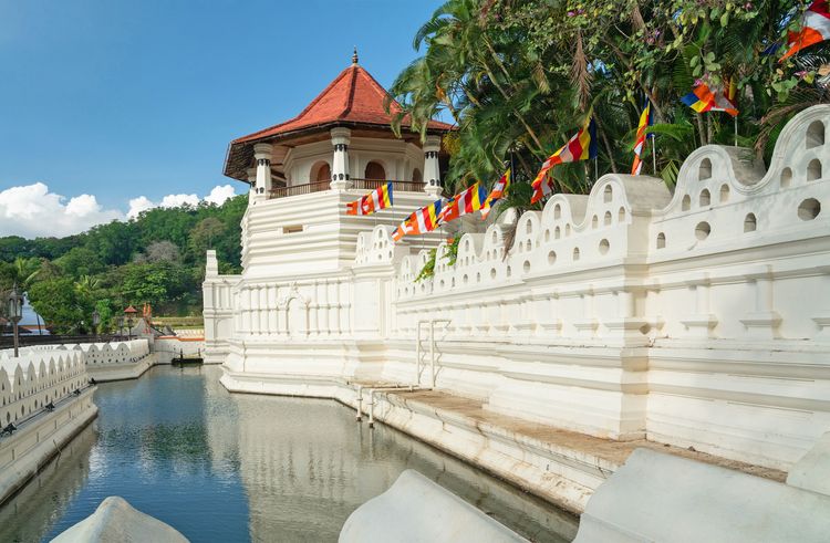 Visita al Tempio de la Dent: il cuore religioso di Kandy