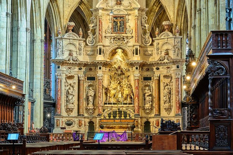 L’autel de la Cathédrale Saint-Étienne