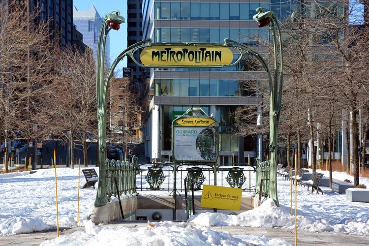 Station de métro Square-Victoria–OACI, Montréal, Canada