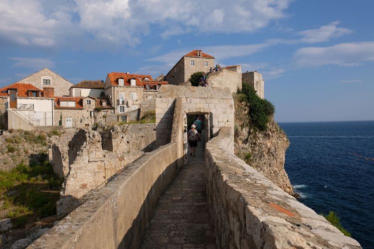Passage dans les remparts de Dubrovnik