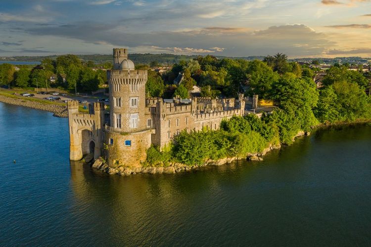 Exploring Blackrock Castle Observatory: from fortification to space exploration