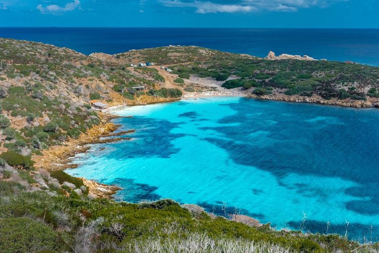 La plage Cala Sabina sur l'île d'Asinara