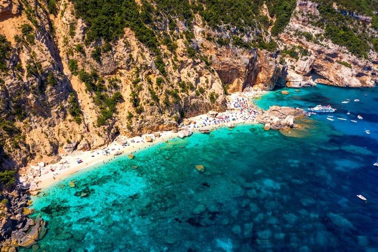 Vue aérienne sur la Cala Mariolu