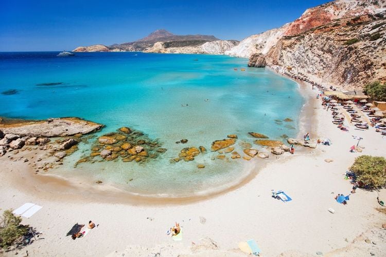 Découvrez les plages idylliques de Milos