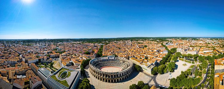 Nîmes :  La ville romaine par excellence