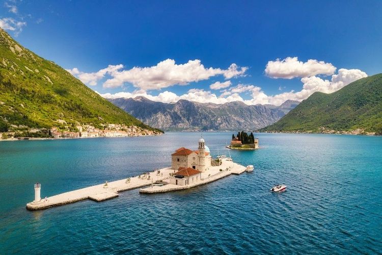 Notre-Dame des Rochers, cet îlot fondé par les habitants de Perast au 15e siècle