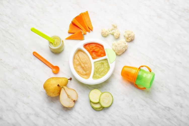 Composition avec aliments pour bébés