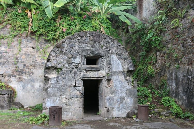 Cellule de Cyparis dans la prison de Saint-Pierre, ruines après l'éruption de la Montagne Pelée en 1902
