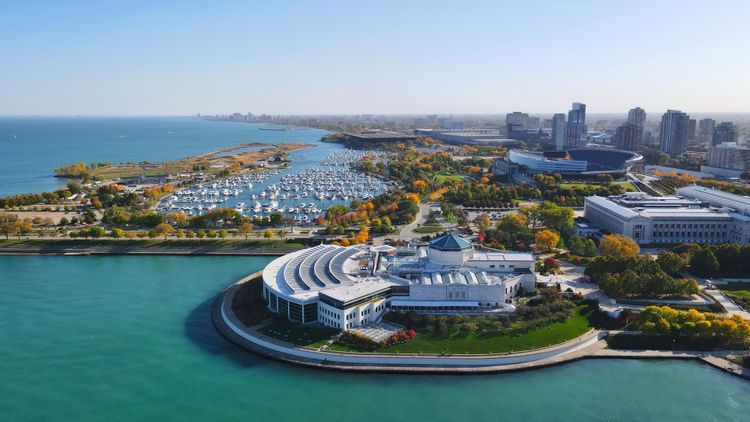 View of Lake Michigan and the city of Chicago, with the Shedd Aquarium in the foreground