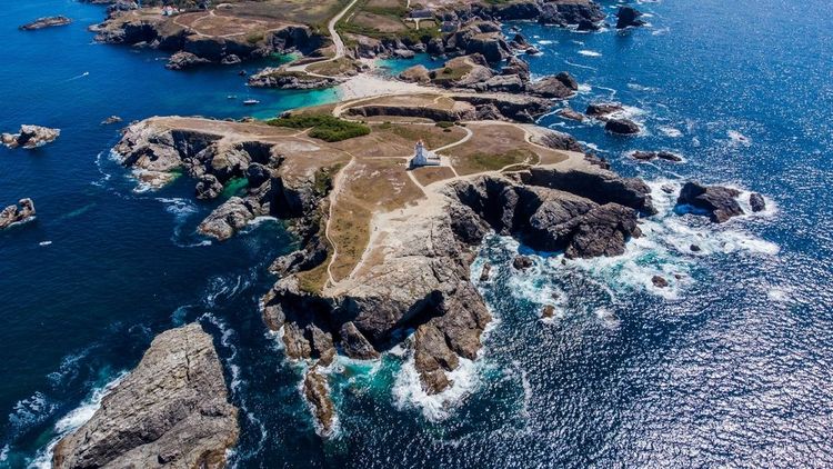 Vue aérienne de la Pointe des Poulains, pointe ouest de Belle-Ile-en-Mer