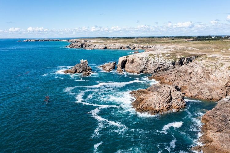 La côte sauvage de France, l'océan Atlantique et la côte sauvage de Quiberon.