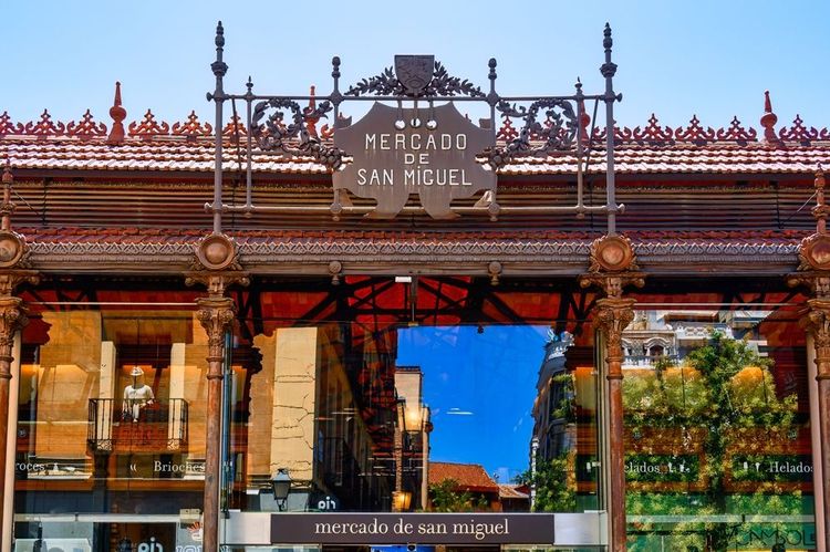 L'entrée du marché San Miguel à Madrid.