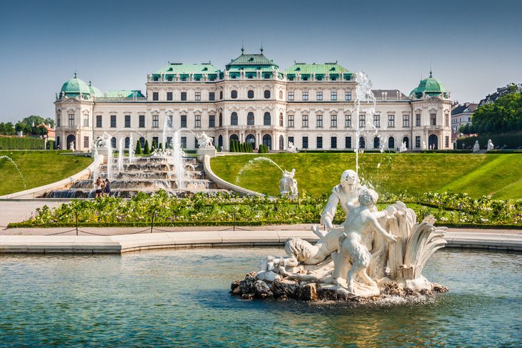 Works of art and gardens at the Belvedere Palace