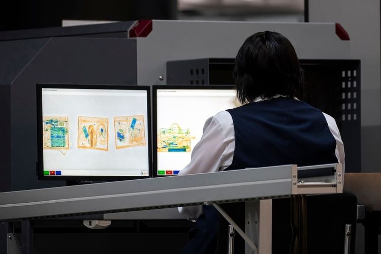  rayons X à l'aéroport sur le contrôle de sécurité