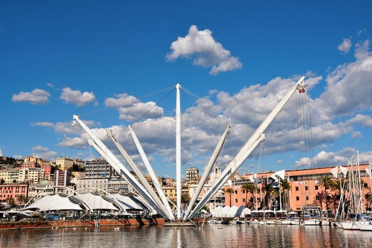 Le Bigo, à Porto Antico.