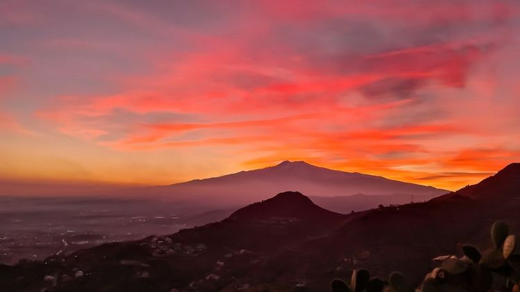 Etna à la nuit tombante