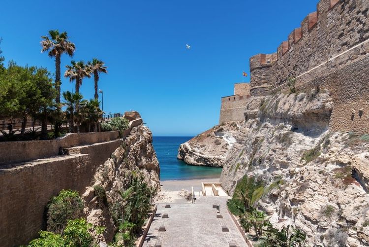 Les fortifications construite sur les falaises de Melilla