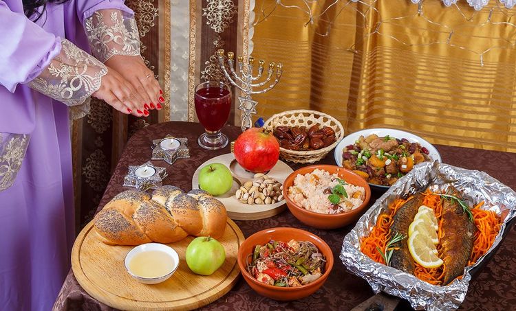 Les aliments du repas du Nouvel An Juif sont tous symboliques