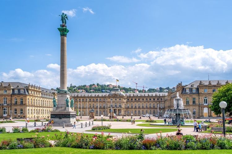 Geschichte trifft auf Moderne: Der Schlossgarten und die Königsstraße in Stuttgart