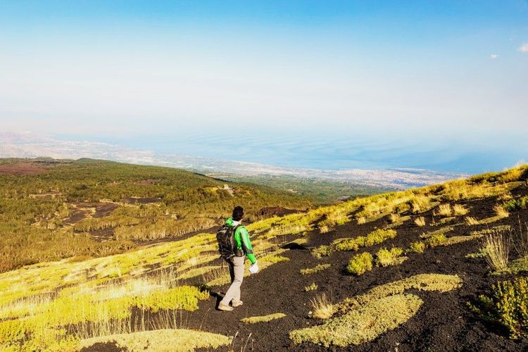 Sur les pentes verdoyantes de l'Etna