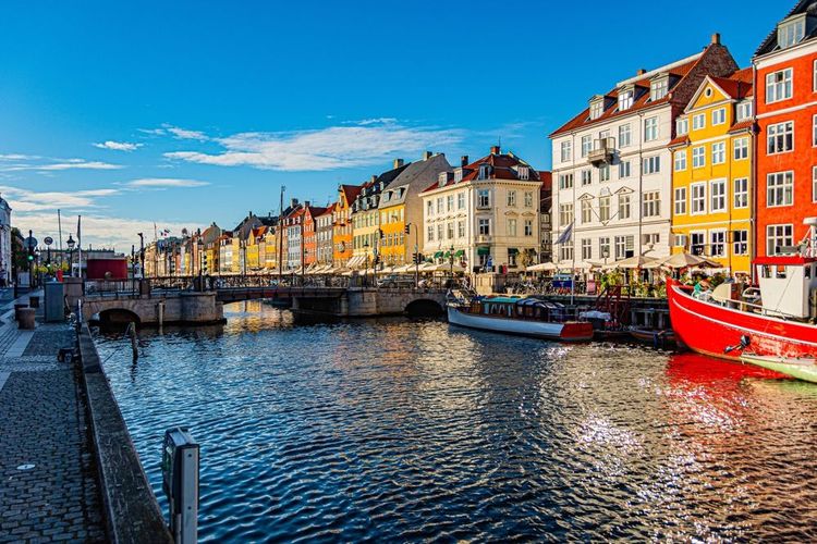 Pont et canal du port de Nyhavn, Copenhague, Danemark.
