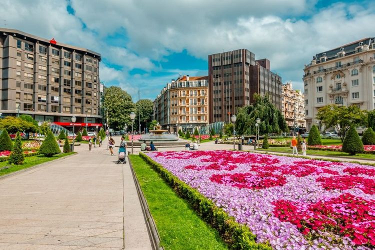 Place Moyua sur Gran Via à Bilbao