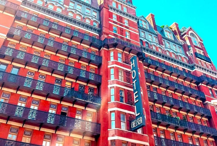 Le Chelsea hotel, un monument de l'hotellerie new-yorkaise chargée d'histoire