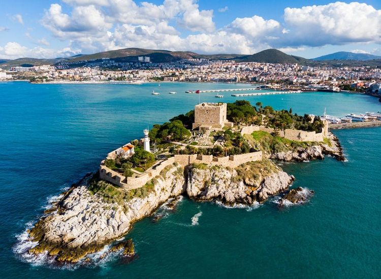 L'île aux pigeons dans la mer Egée, au large de Kusadasi.