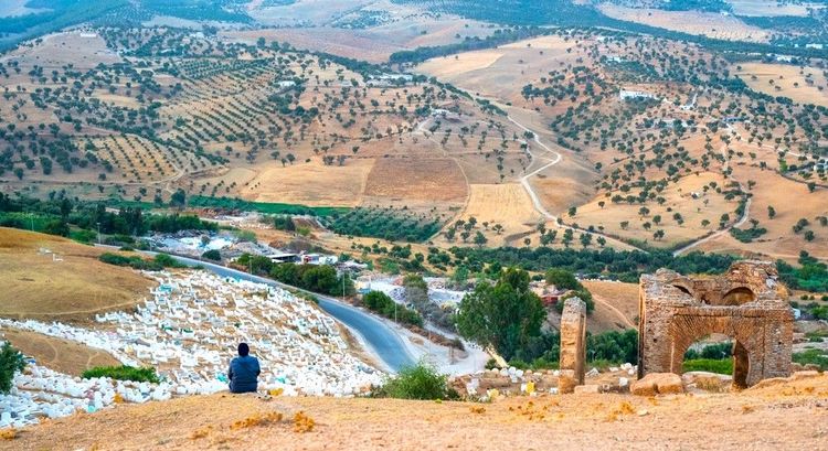 Les panoramas enchanteurs depuis la colline des Mérinides à Fès