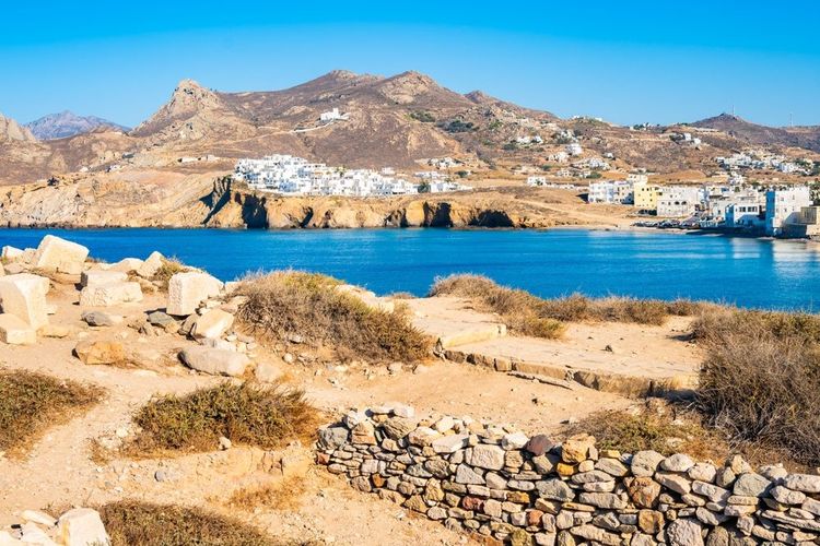 Naxos et la colline de Portara