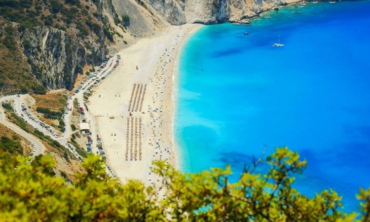 La plage de Myrtos sur l'île de Céphalonie