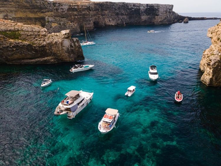Aux Blue Lagoon Rocks, un embouteillage est vite arrivé