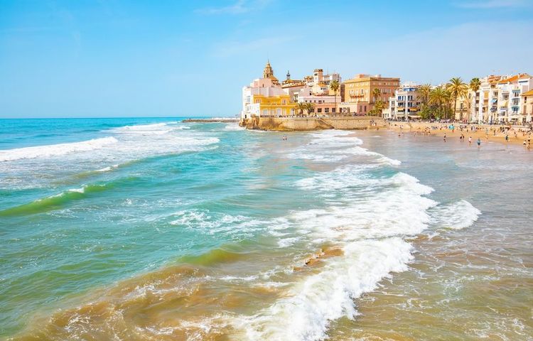 Le front de mer de Stiges.