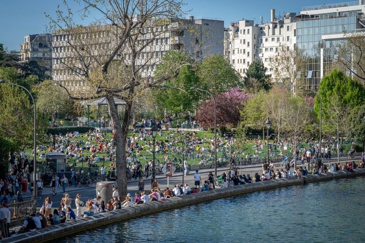 Canal Saint Martin, Quai de Valmy