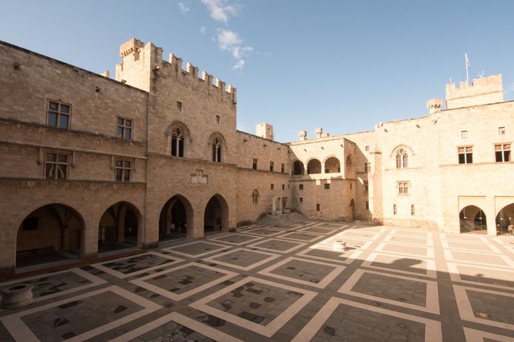 Cour du Palais du Grand Maître des Chevaliers de Rhodes