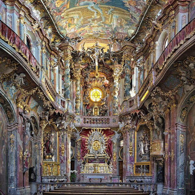 Asamkirche - eine kleine aber feine Kirche in der Mitte von München 