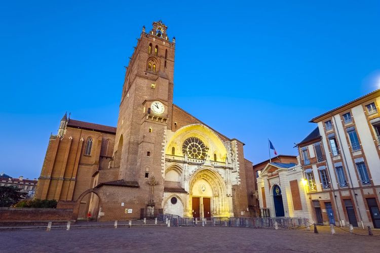 La Cathédrale Saint-Étienne à la tombée de la nuit
