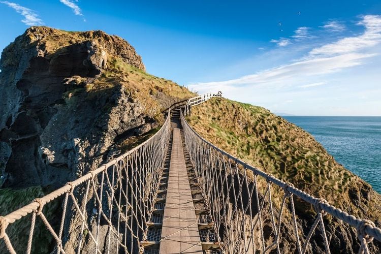 Pont à corde de Carrick-a-rede en Irlande du Nord