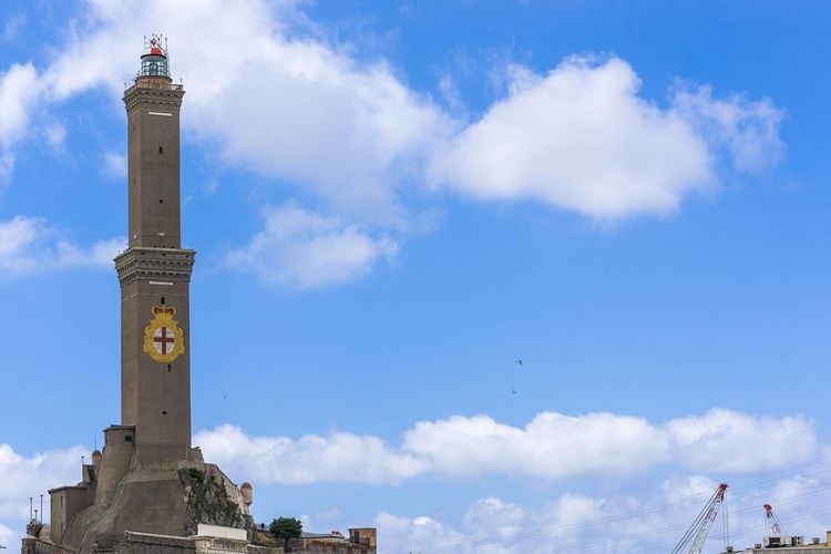 Le phare de Gênes