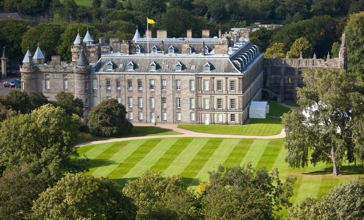 Explore the Palace of Holyroodhouse