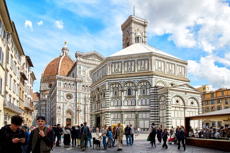 Clásico Piazza del Duomo_ día punta