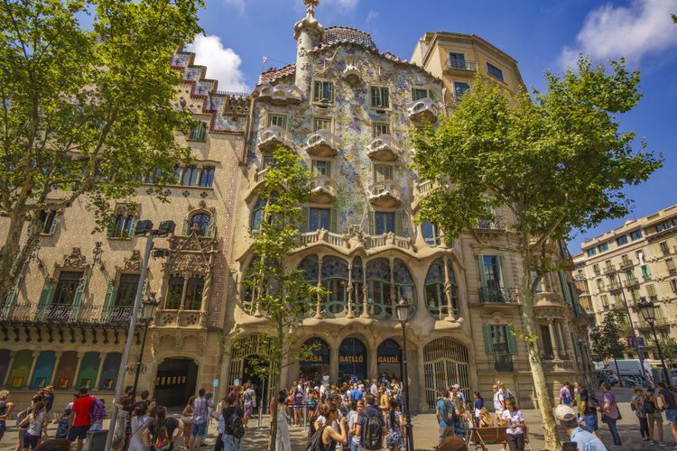 Casa Batlló a Barcellona, splendido capolavoro architettonico di Gaudì