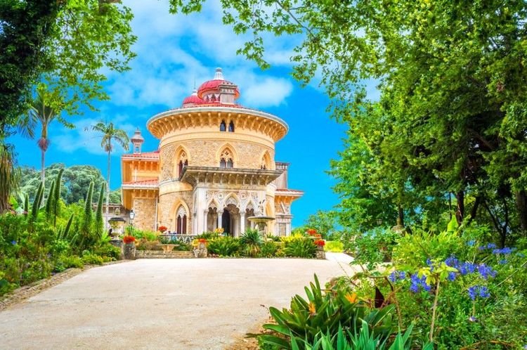 Palais de Monserrate et son parc sont éclatant de beauté et de subtilité