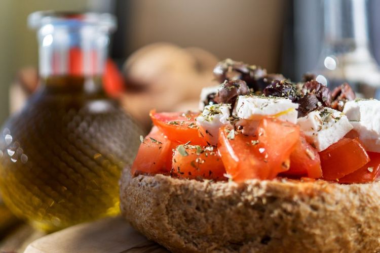 Dakos de féta et tomates