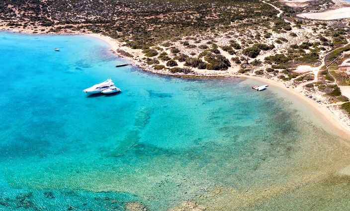 Paros, vue aérienne sur la plage de Lageri