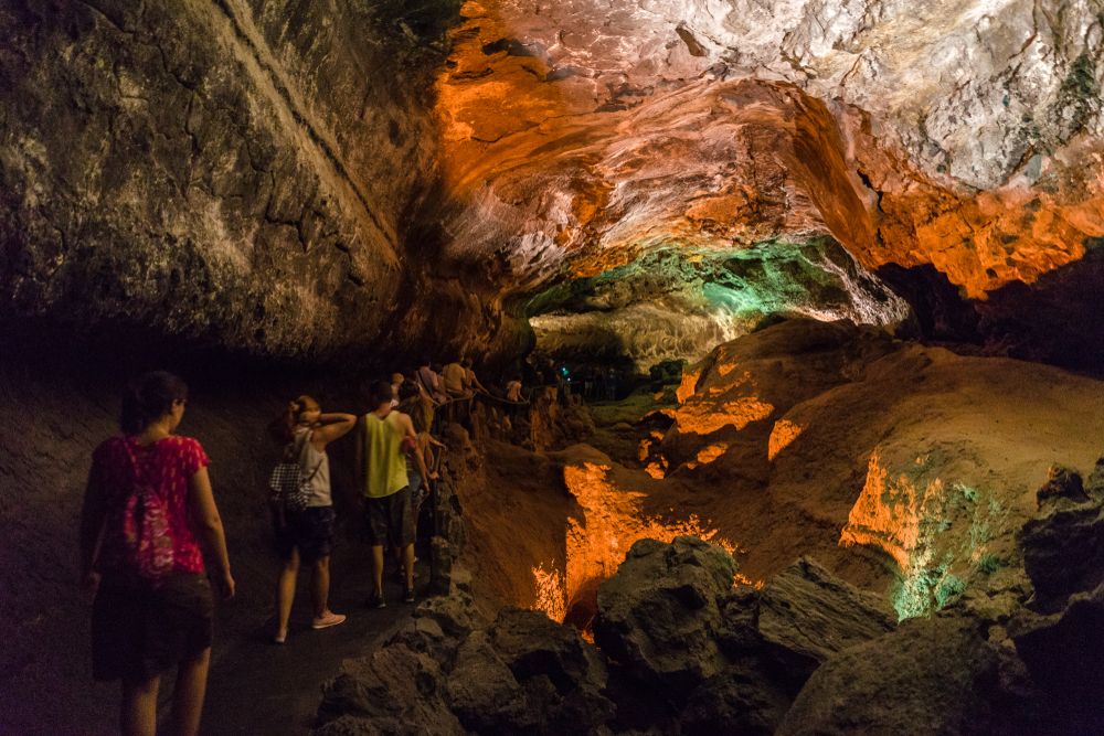 Book your ticket for the Cueva de los Verdes!