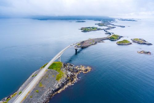 Cette route de Norvège serait l'une des plus belles au monde... Êtes-vous d'accord ?
