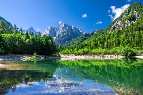 Loin du tourisme de masse, partez à la découverte des merveilles naturelles du parc Triglav en Slovénie ! 