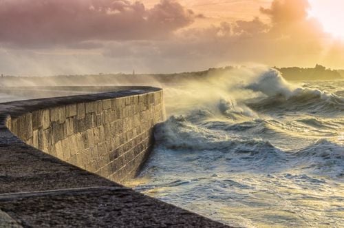 "C'est spectaculaire !" : les grandes marées à Saint-Malo, un "show" à voir une fois dans sa vie